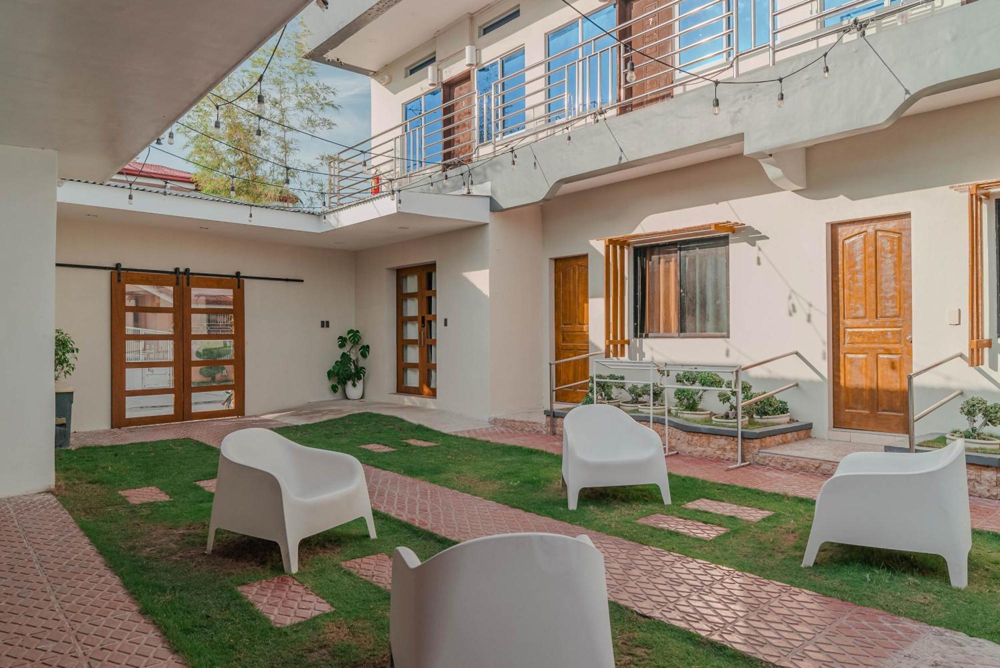 GT Seaside Inn Oslob Bagian luar foto
