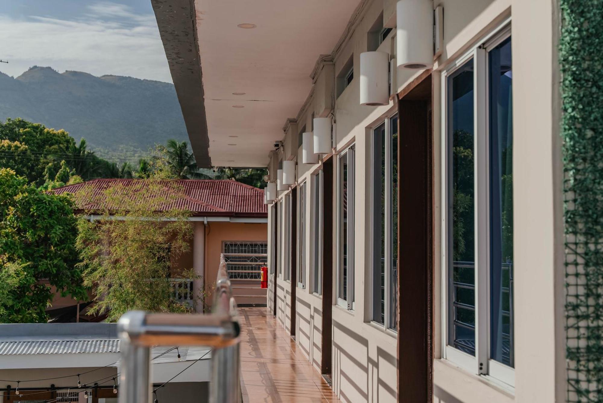 GT Seaside Inn Oslob Bagian luar foto
